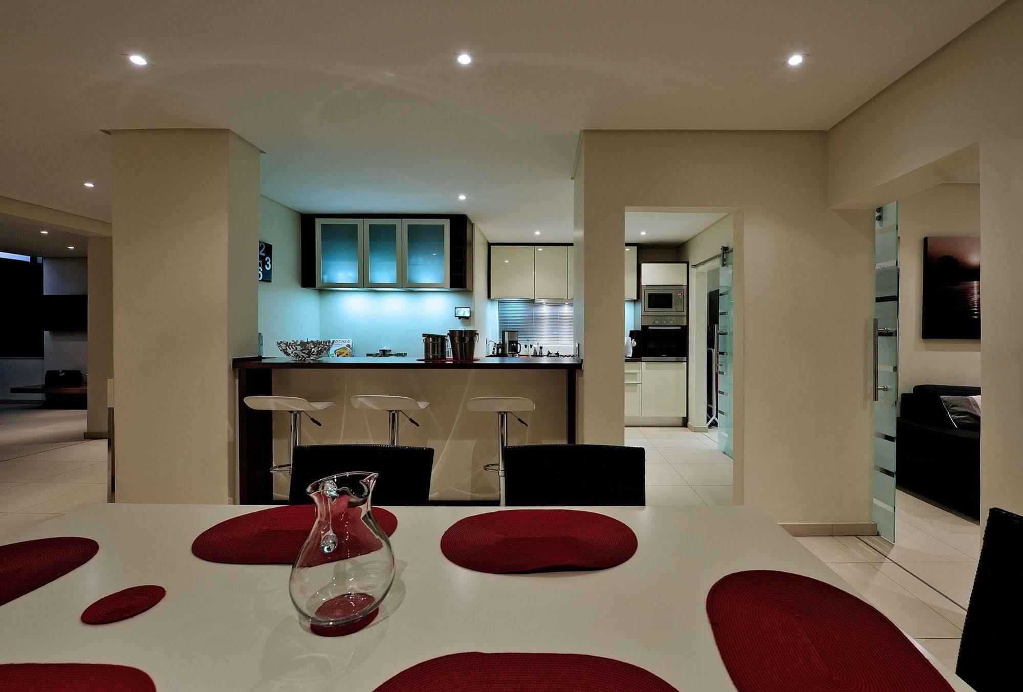 129 On Kloof Nek Apartments Cape Town Bagian luar foto