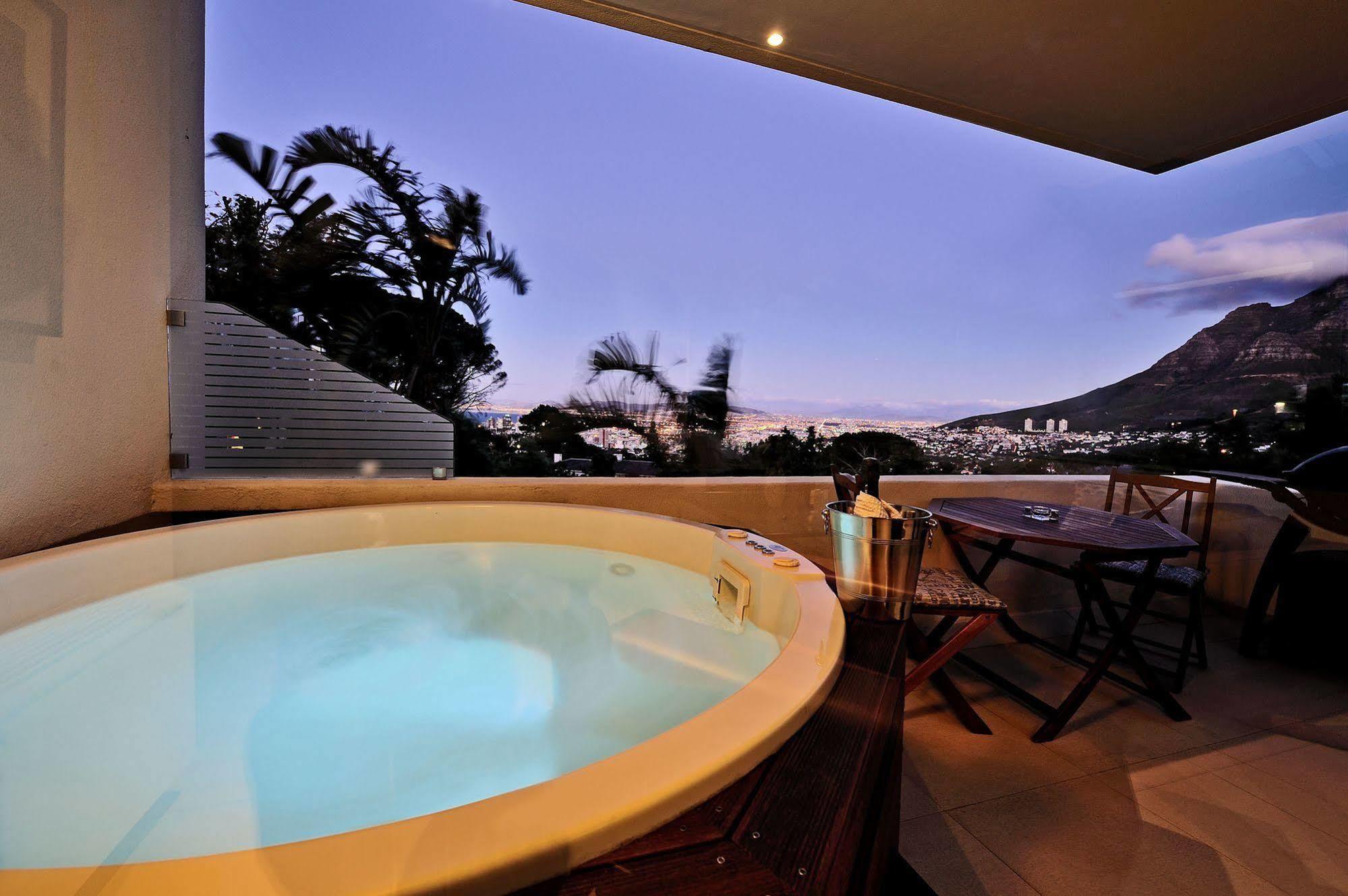 129 On Kloof Nek Apartments Cape Town Bagian luar foto